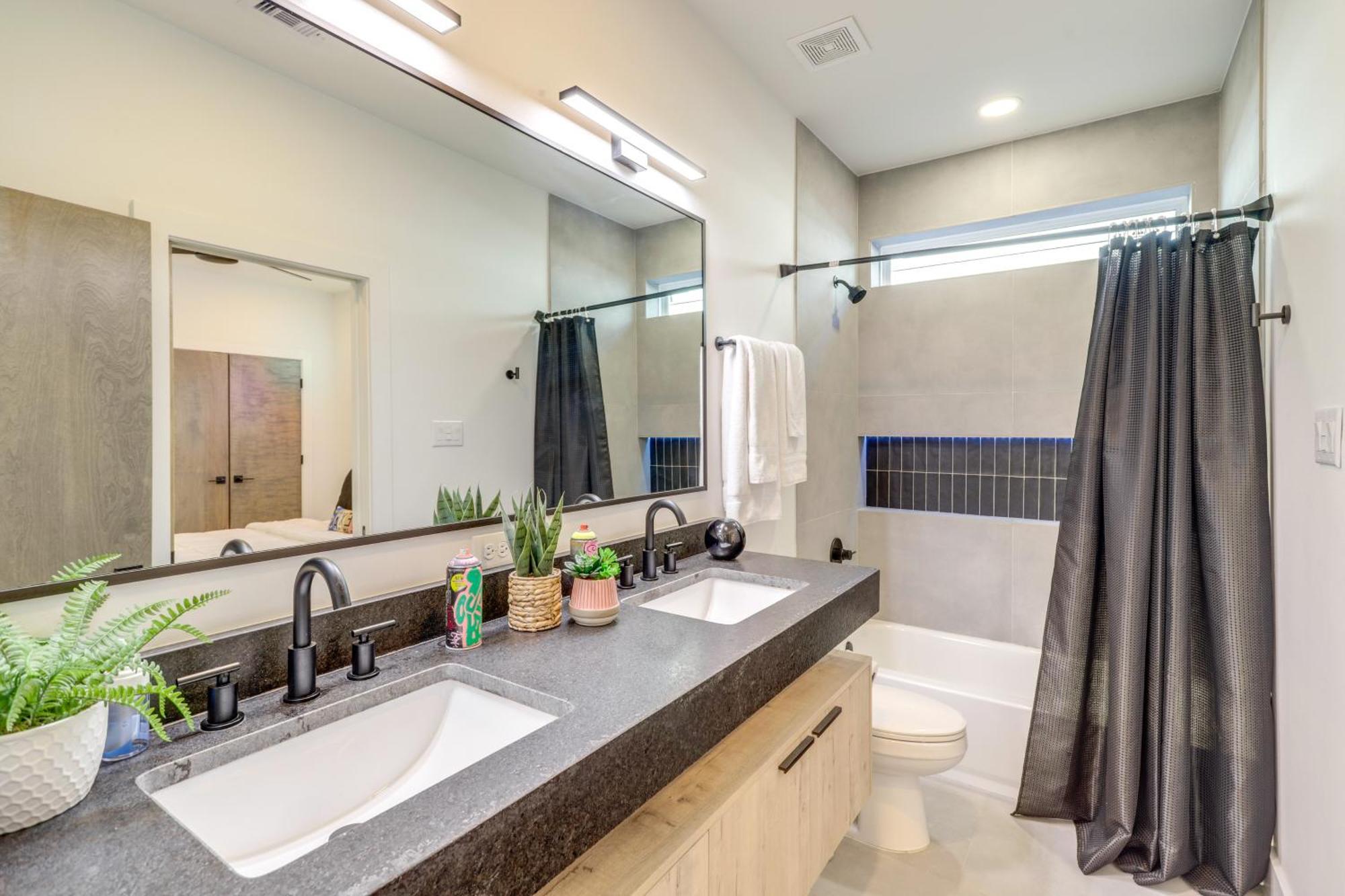 3 Mi To Dtwn Modern Townhome With Yard In Houston Exterior foto